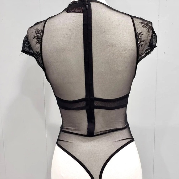 Medium Victoria Secret Very Sexy Bodysuit Teddy Black Eyelash Lace Top Shirt - Picture 9 of 11